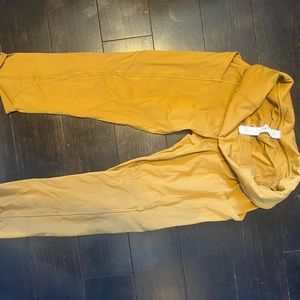 Lulu 3 quarter leggings